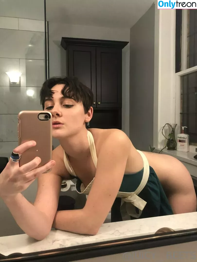 king_leo_cloud nude photo #0003 (wiz__keelifa)