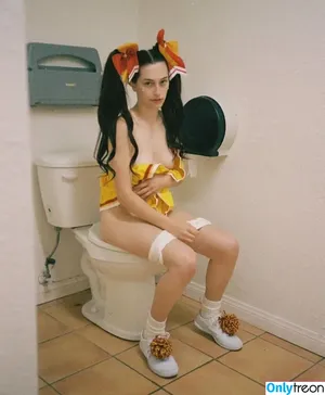 King Princess / KingPrincess69 nude photo #0012