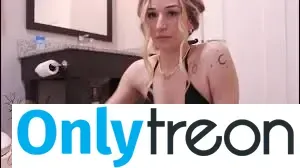 KingAuraTV / AuroraXoxo / xoxo.auroraxoxo nude photo #0439
