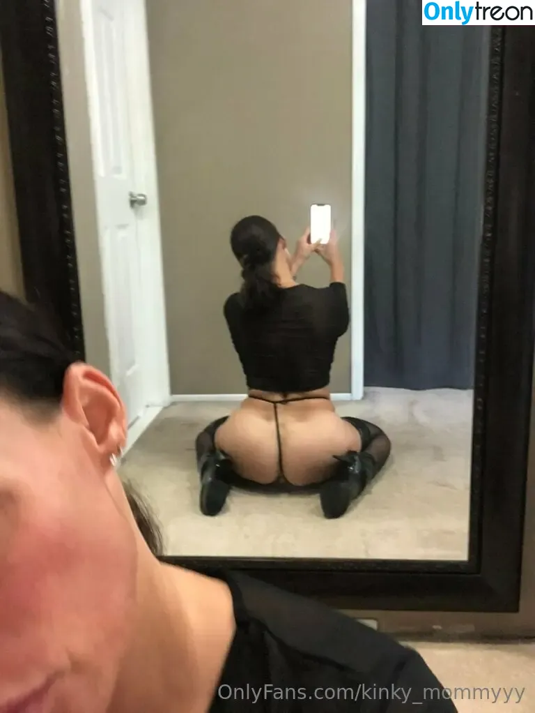 kinky_mommyyy nude photo #0016 (kinky_much_b2)