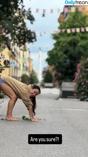 Kino MacGregor / kinoyoga nude photo #0052