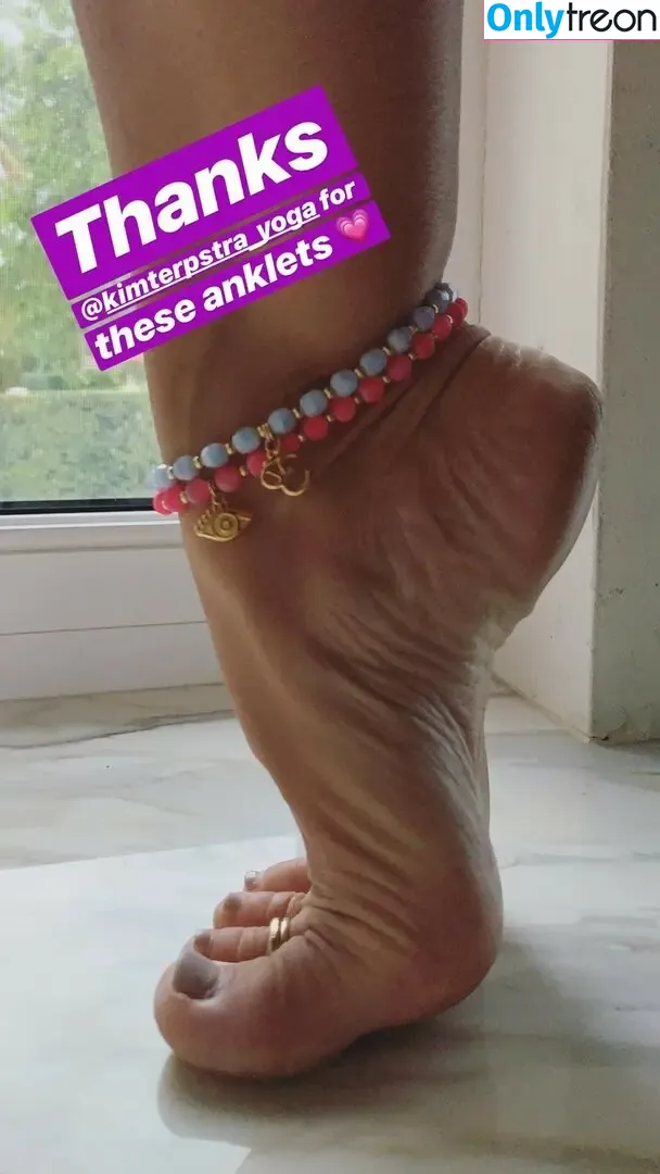 Kino MacGregor nude photo #0044 (kinoyoga)