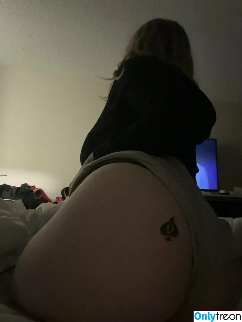 Kinzyyyy nude photo #0047 (SnowBunnyQueen / _kinzyyyy_ / itsskinzyyyy / snowitsskinzy)