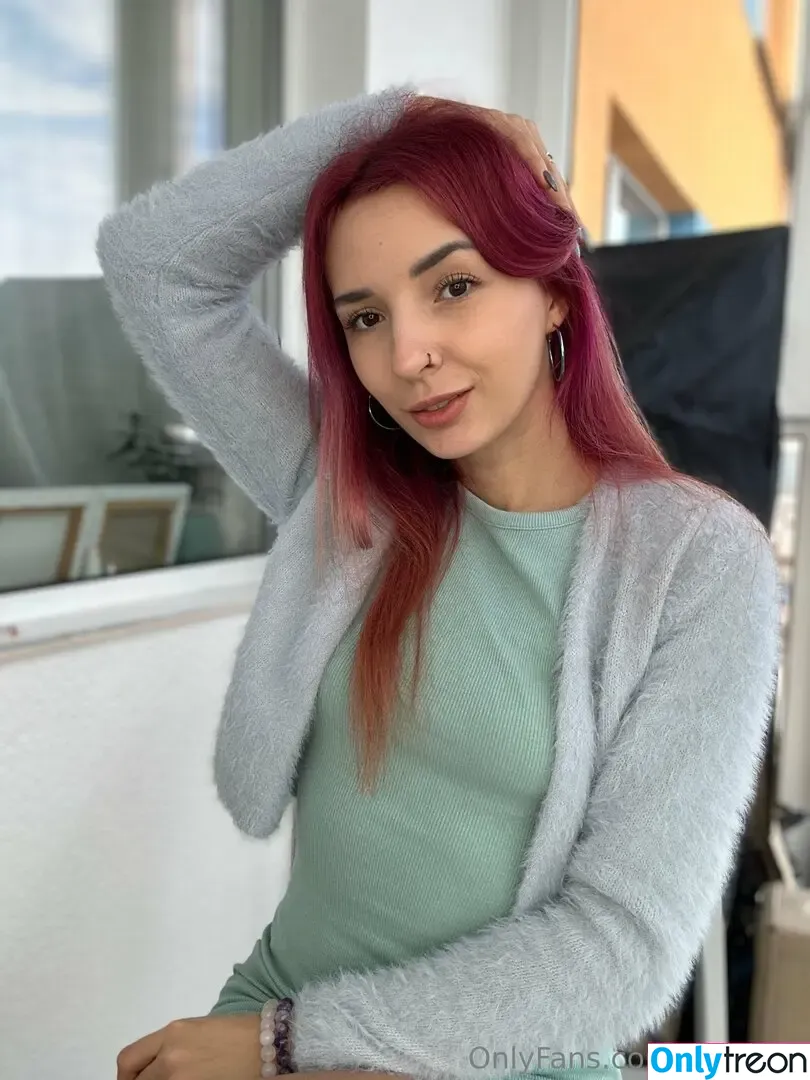 kira_cha nude photo #0115 (kira_cha)