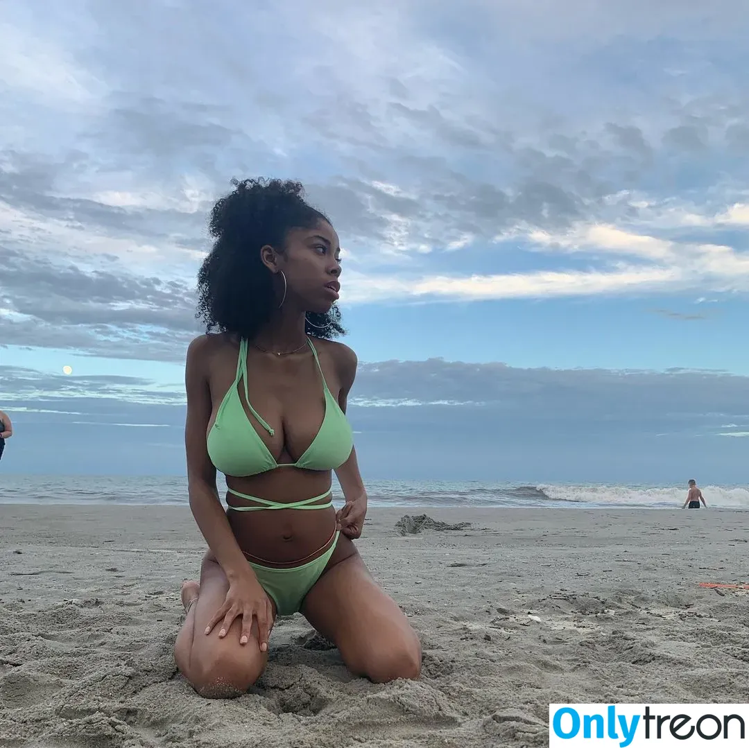 Kira Imani nude photo #0003 (imanifaith705 / kiraimani_)