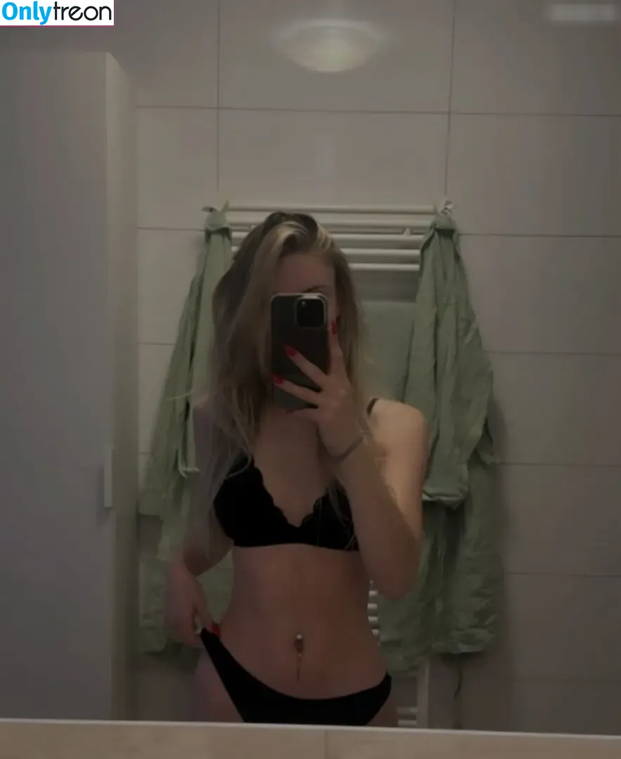 Kira Karambole nude photo #0071 (kira_karambole)