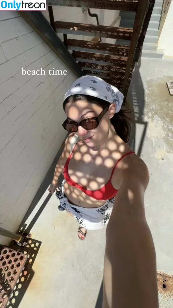 Kira Kosarin nude photo #0434 (kirakosarin)