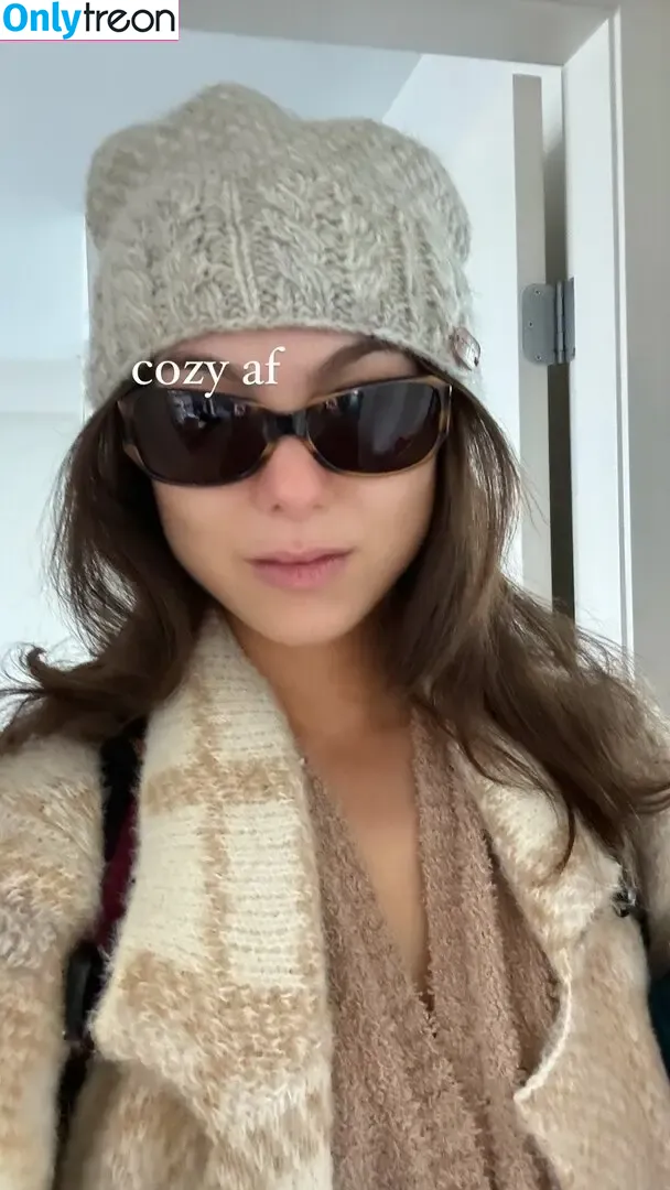 Kira Kosarin голая photo #1323 (kirakosarin)