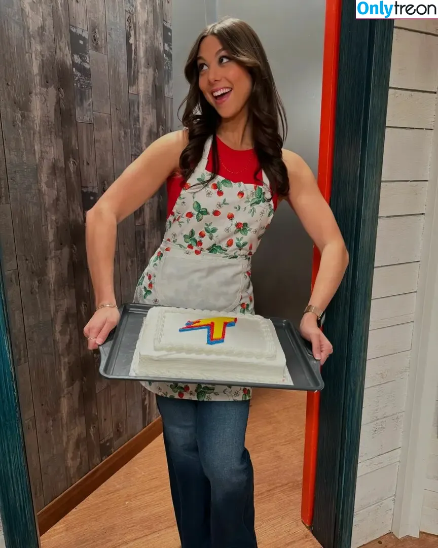 Kira Kosarin голая photo #1336 (kirakosarin)