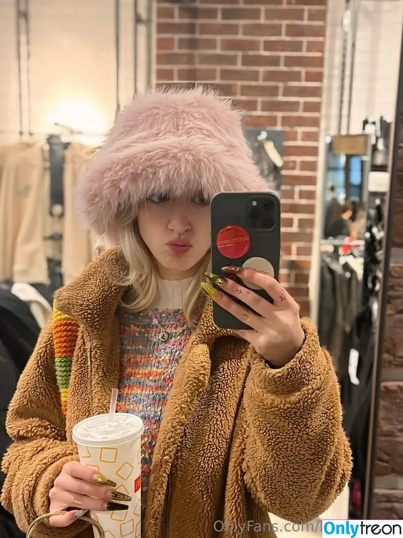 kirababyxx голая photo #0030 (kirababyx)