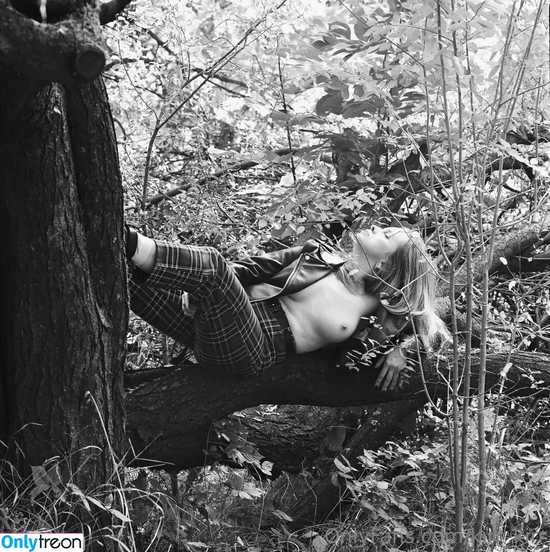 kirr_kirr голая photo #0033 (therealkirrkirr)