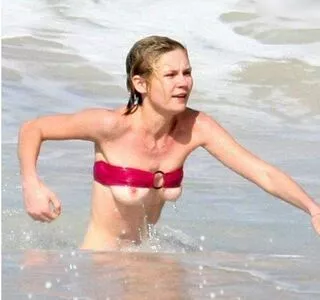 Kirsten Dunst / kirstendunst nude photo #0293