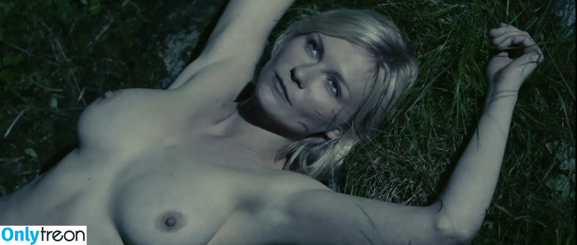 Kirsten Dunst nude photo #0608 (kirstendunst)