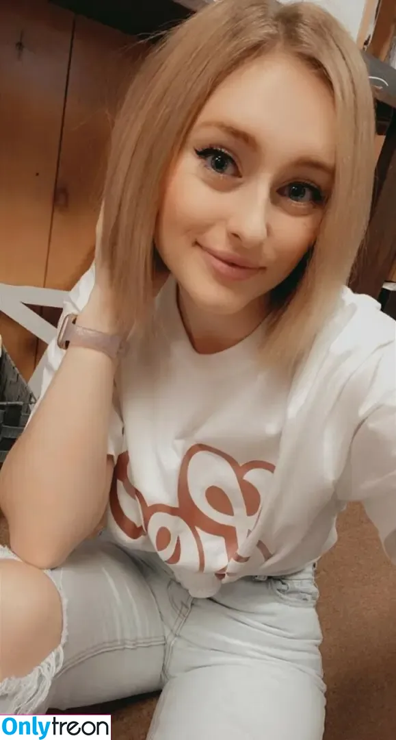KitKat_jinx голая photo #0009 (CraftGirlGamer / jinxy_minx21)