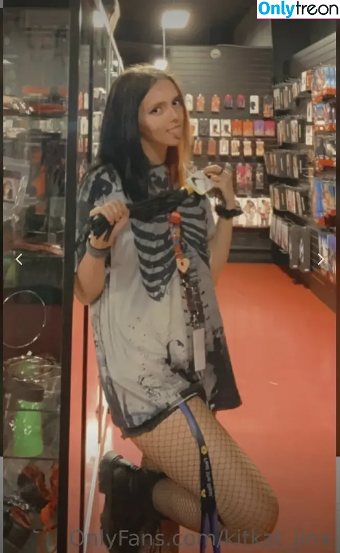 KitKat_jinx nude photo #0013 (CraftGirlGamer / jinxy_minx21)