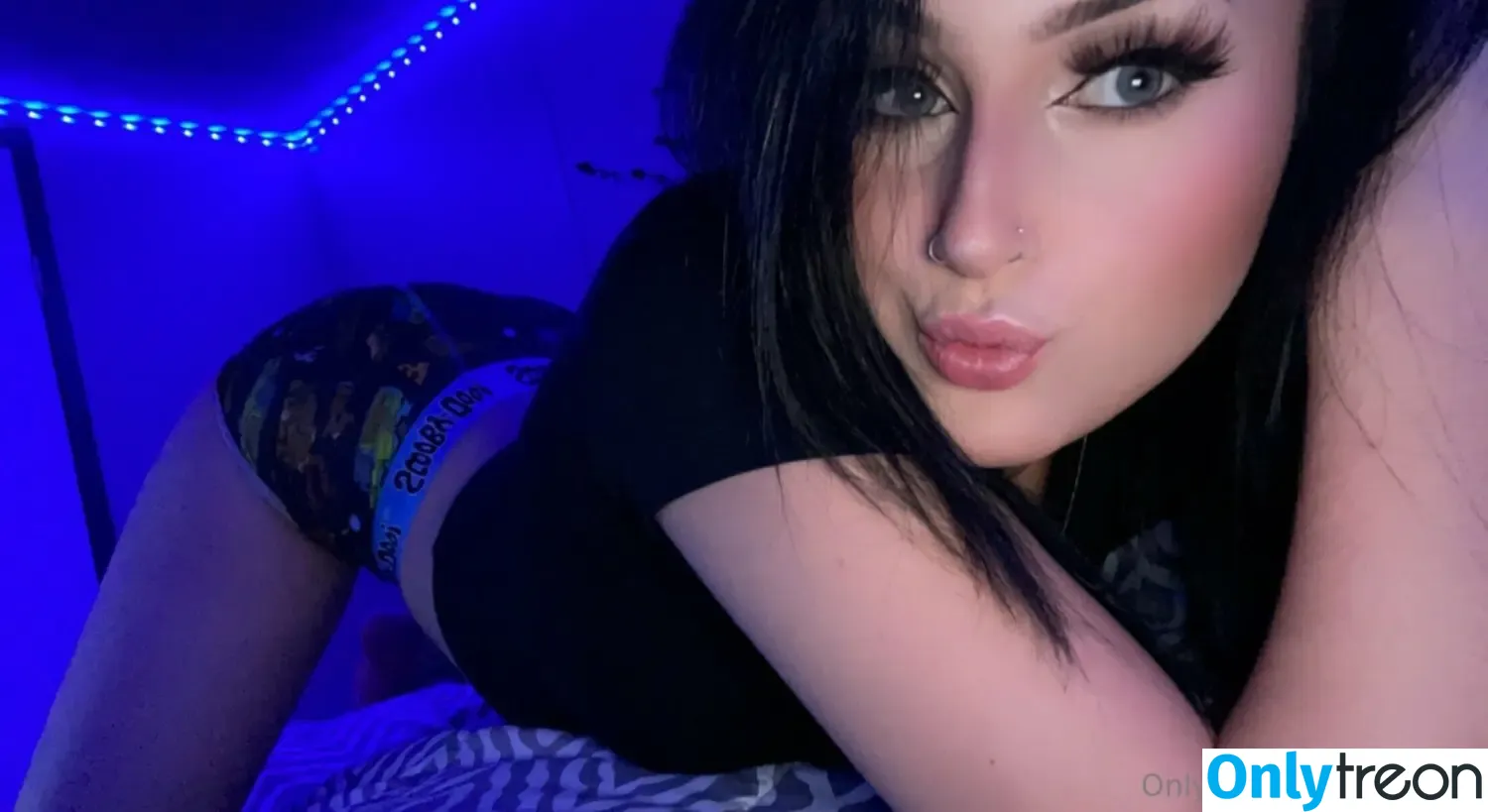 kitkat57 nude photo #0049 (kittycowell)