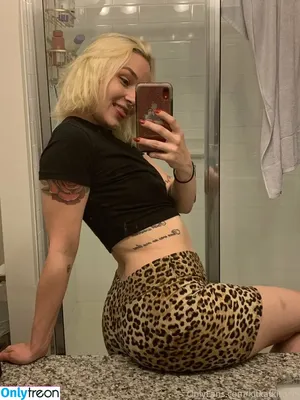 kitkatkitty95 / katkit95 nude photo #0002