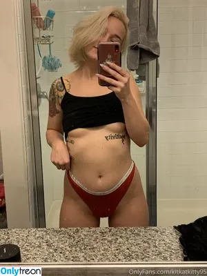 kitkatkitty95 / katkit95 nude photo #0010