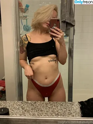 kitkatkitty95 / katkit95 nude photo #0011