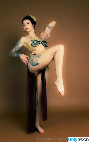 kitsune_foreplay / kitsune_owo_cosplay nude photo #0081