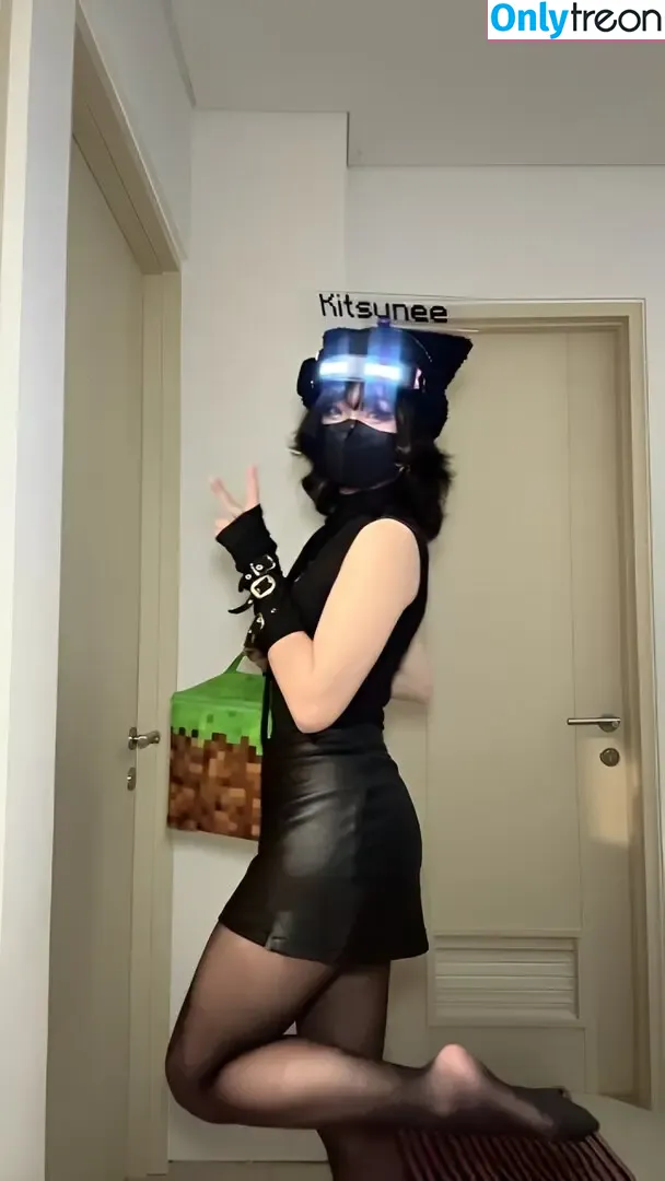 Kitsune nude photo #0153 (Kitsunekk / kitsunee.___ / lustful_modest)
