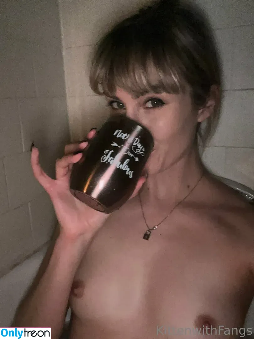 kittenwithfangsfree nude photo #0050 (kittenwithfangs)