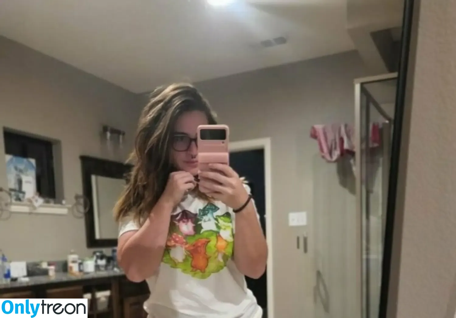 Kittylicks nude photo #0101 (xxkittylicksxx)
