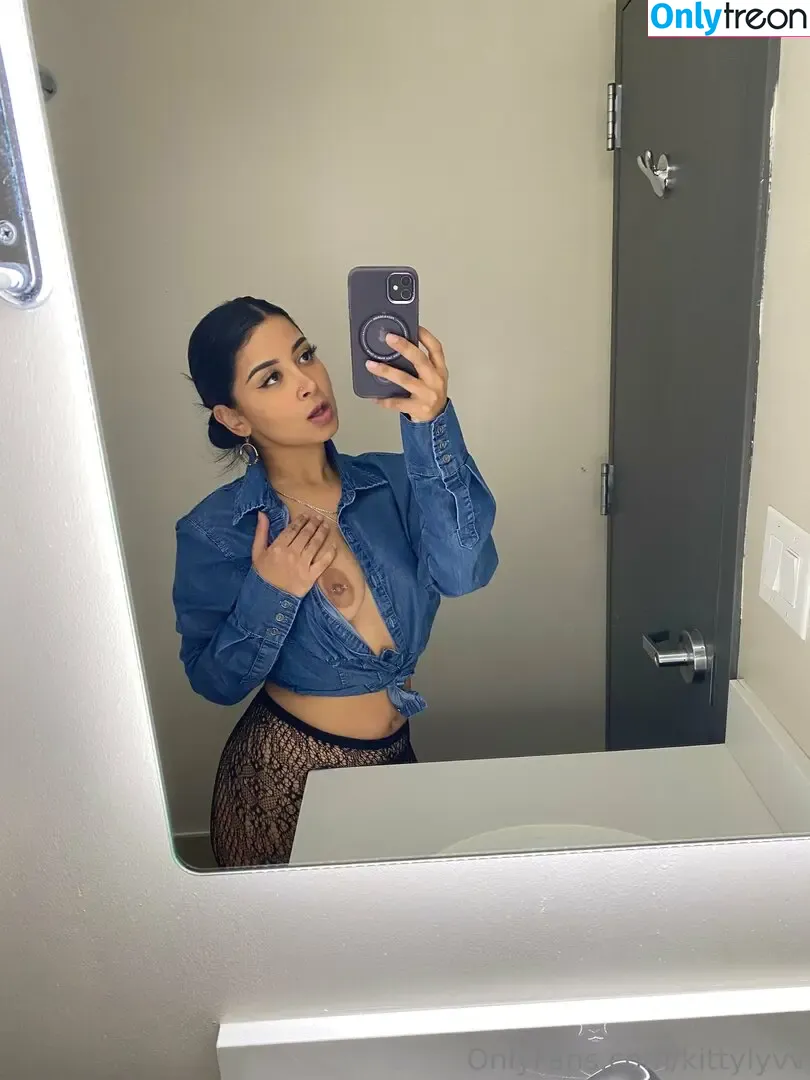 kittylyvv nude photo #0032 (kittylivmusic)