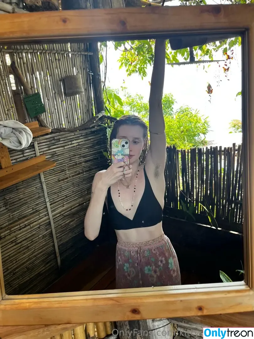 kittynippyhippie nude photo #0075 (littlenippyhippie)