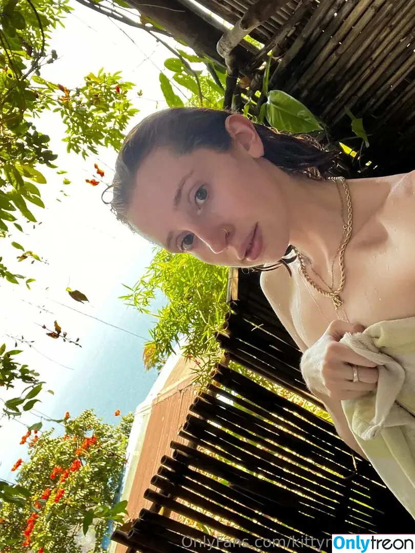 kittynippyhippie nude photo #0078 (littlenippyhippie)