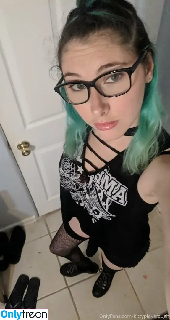 kittyplaysrough голая photo #0012 (kittyplays)