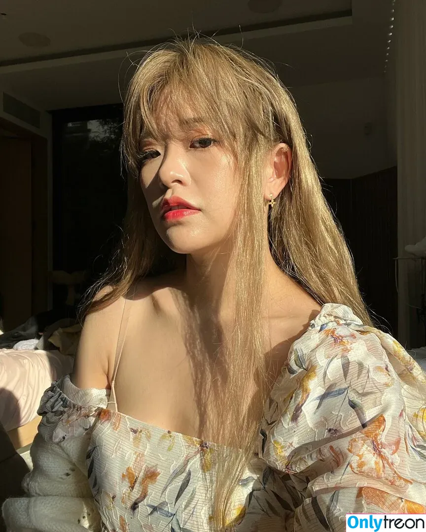 Kkatamina nude photo #0088 (Miyoung)