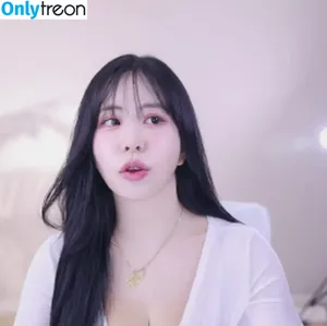 Kkkku96 / 민가유 nude photo #0006