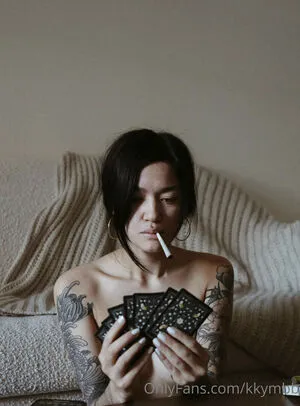 Kkymbb nude photo #0014