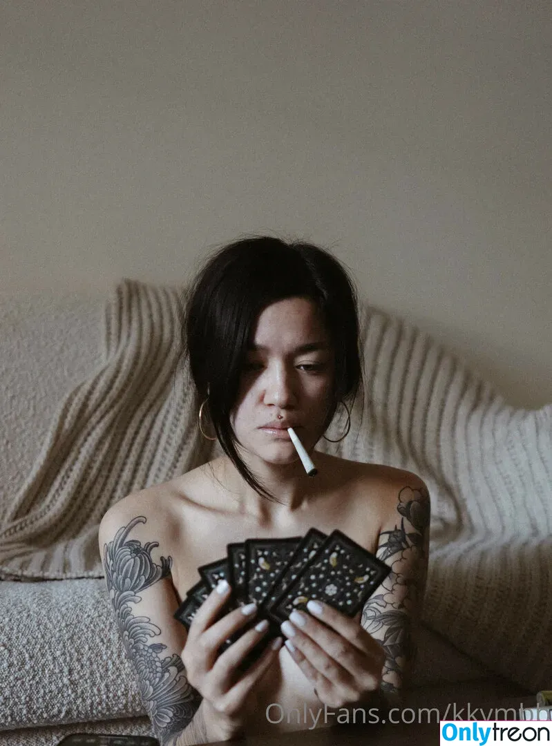 Kkymbb nude photo #0014 (Kkymbb)