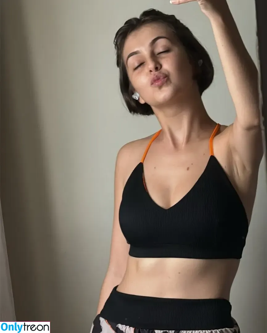 Klara Castanho nude photo #0264 (klarafgcastanho)
