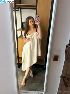 Kleines Mädchen / kleine.xenia / xeniaa_of nude photo #0015