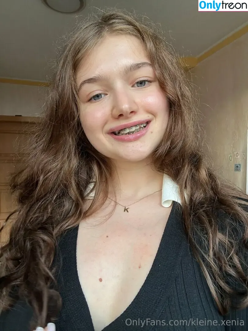 Kleines Mädchen nude photo #0003 (kleine.xenia / xeniaa_of)