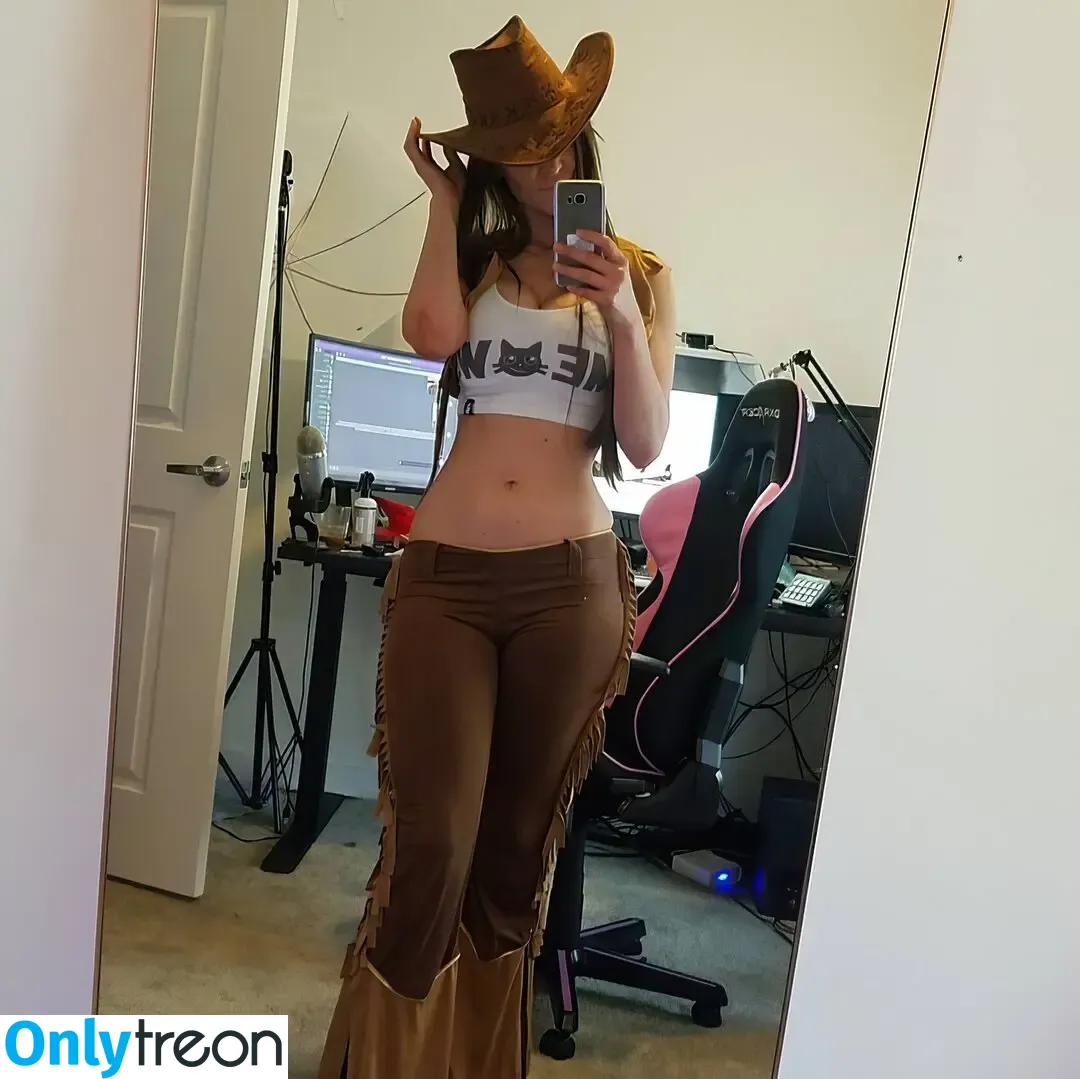 Kneecoleslaw nude photo #0034 (kneecoleslaw00)