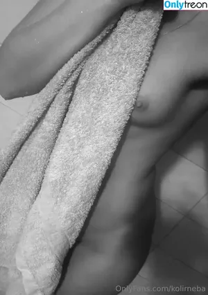 kolirneba / cortnebonilla nude photo #0026