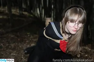 konekokaburi / konekokeishi nude photo #0032