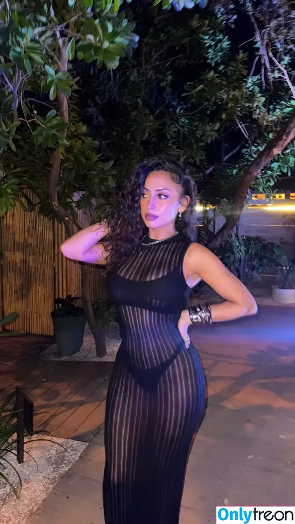 Korina Maiyaa nude photo #0029 (korinamaiyaa)