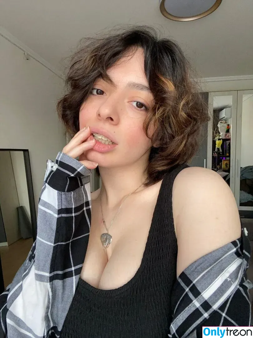KoryaMc nude photo #0003 (korya.mc / wetcream)