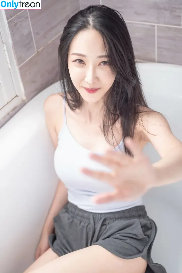 Kosos2684 nude photo #0402 (蕎蕎_ 小妃姬)