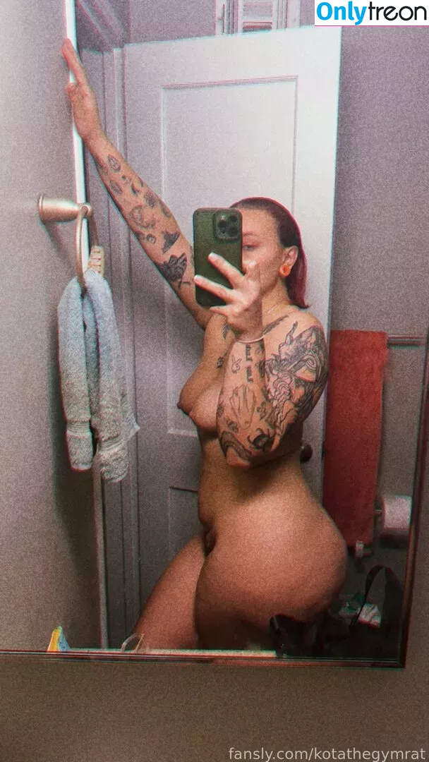 kotathegymrat nude photo #0020 (kotathegymrat)