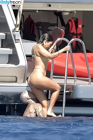Kourtney Kardashian / kourtney_kardashian / kourtneykardash nude photo #1192