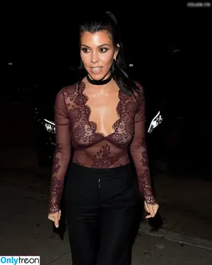 Kourtney Kardashian / kourtney_kardashian / kourtneykardash nude photo #1203