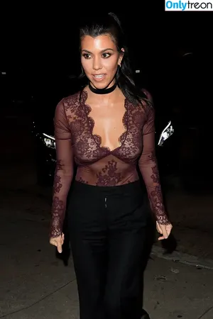 Kourtney Kardashian / kourtney_kardashian / kourtneykardash nude photo #1207