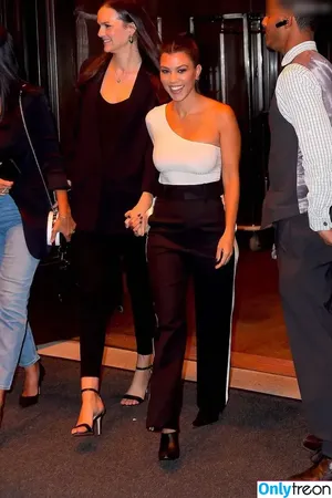 Kourtney Kardashian / kourtney_kardashian / kourtneykardash nude photo #1257