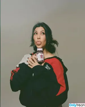Kourtney Kardashian / kourtney_kardashian / kourtneykardash nude photo #1268